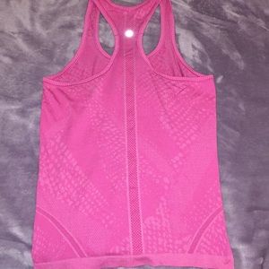 EUC Lululemon Fitted Tank Top Size 8